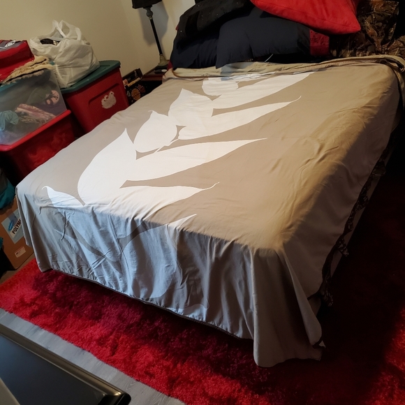 Dwell Studio Queen size Duvet 86" long by 80" wide - Picture 2 of 3